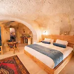 Agarta Cave Szálloda 3*