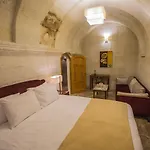 Agarta Cave Szálloda