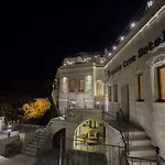 Agarta Cave Szálloda 3*
