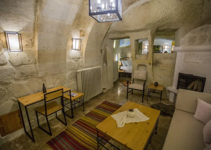 Agarta Cave Γκόρεμε